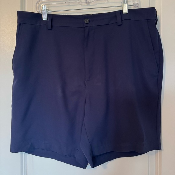 Roundtree & Yorke Performance Men's Navy 7” Inseam Shorts - Picture 1 of 7